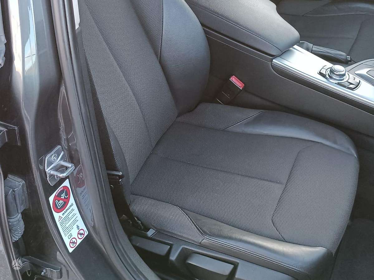 BMW 320 2012 — photo 14