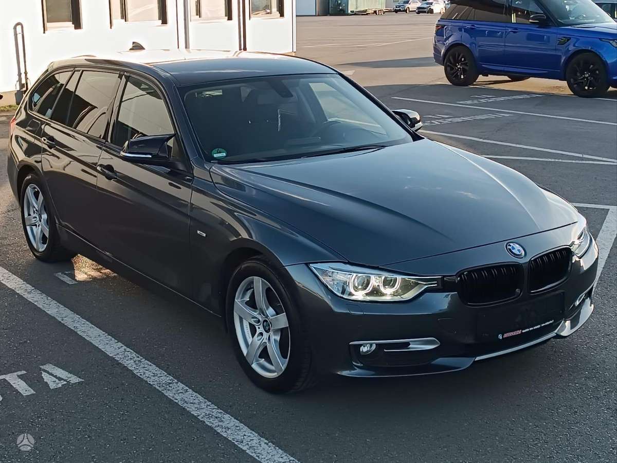 BMW 320 2012 — interior