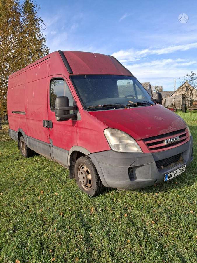 Iveco Daily 2008 — rear view