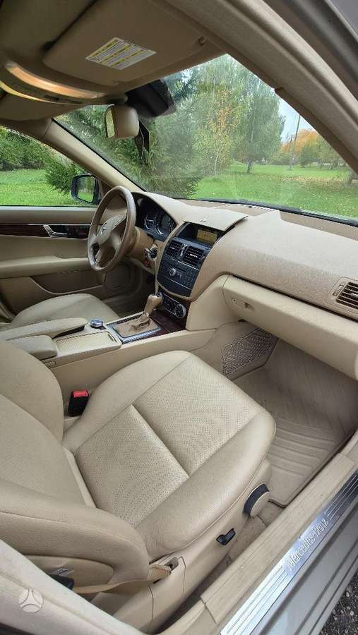 Mercedes-Benz C320 2008 — photo 6