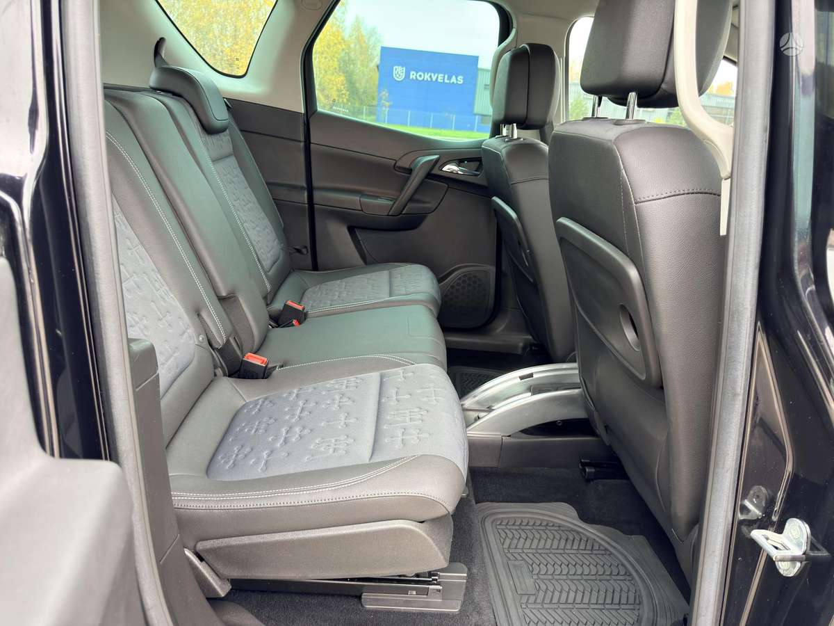 Opel Meriva 2011 — photo 13
