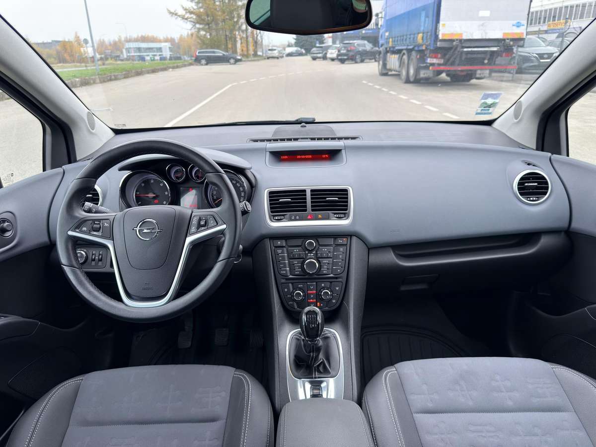 Opel Meriva 2011 — photo 16