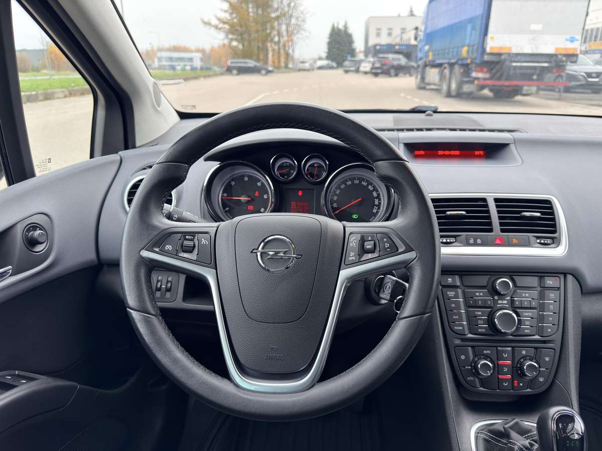 Opel Meriva 2011 — photo 17