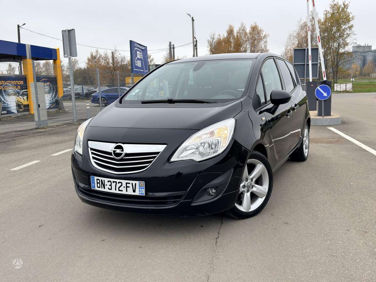 Opel Meriva 2011 — interior