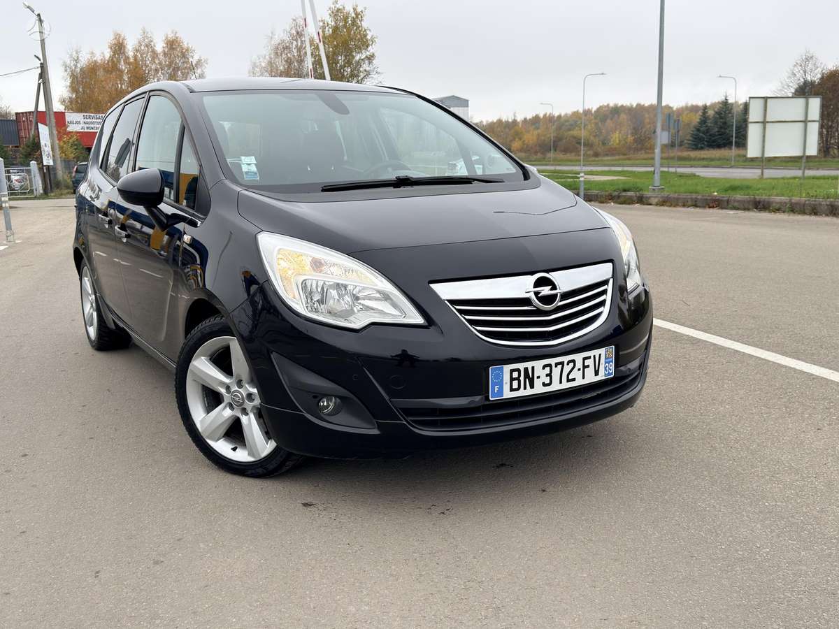 Opel Meriva 2011 — engine 1686 cm³, 131 HP (96kW)
