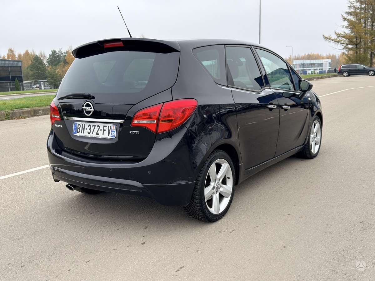 Opel Meriva 2011 — photo 8