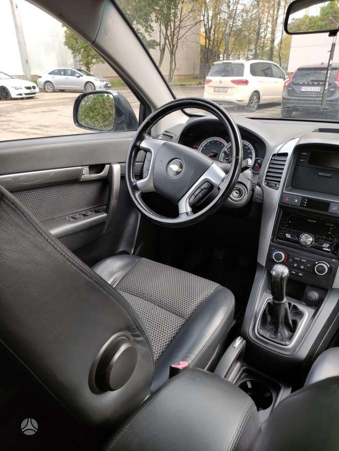 Chevrolet Captiva 2009 — engine 2000 cm³, 150 HP (110kW)