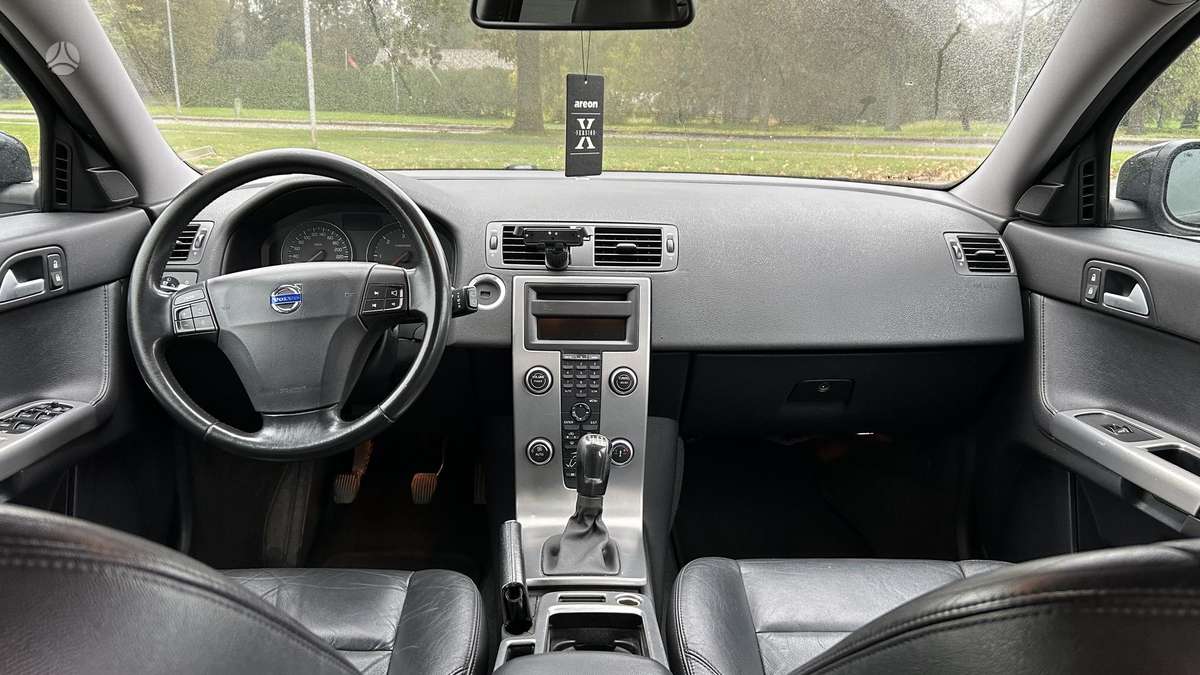 Volvo V50 2007 — photo 10