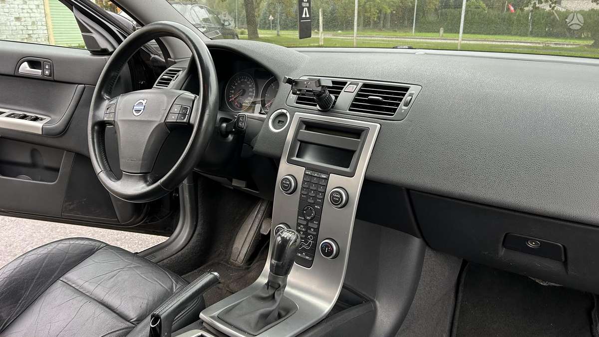 Volvo V50 2007 — photo 11