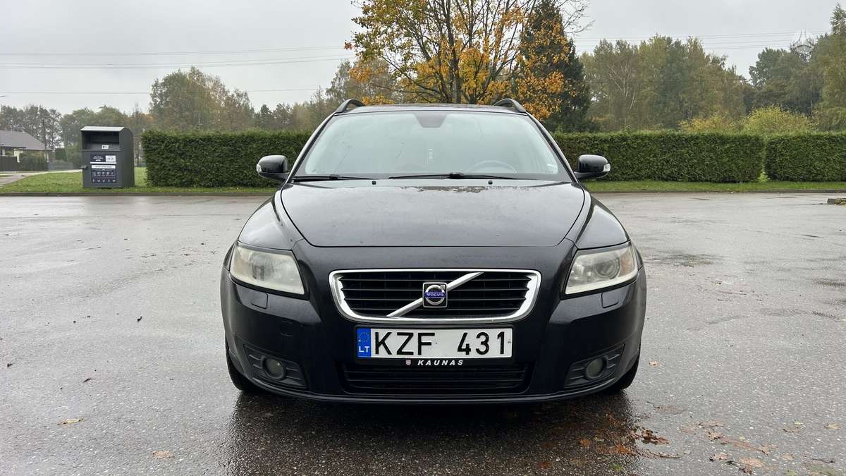 Volvo V50 2007 — rear view