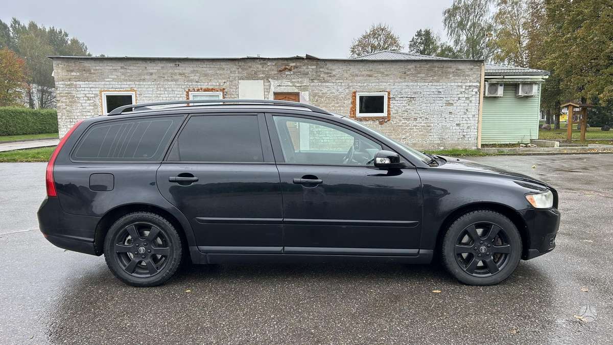 Volvo V50 2007 — engine 1997 cm³, 136 HP (100kW)