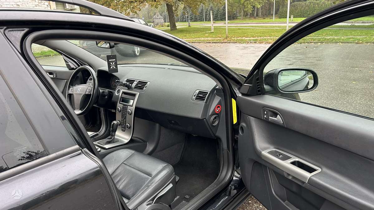 Volvo V50 2007 — photo 8