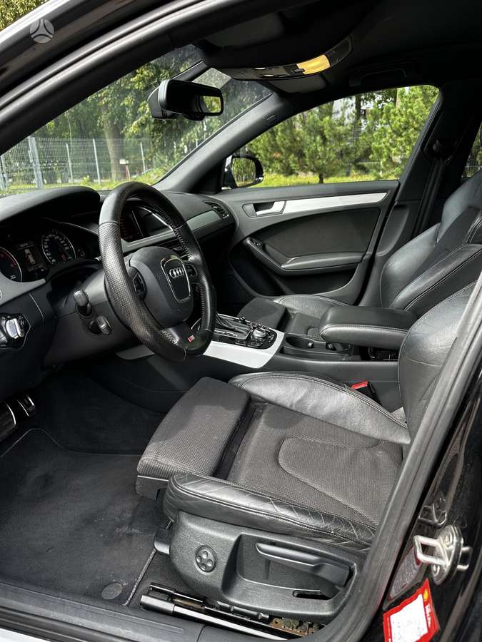 Audi A4 2011 — photo 10