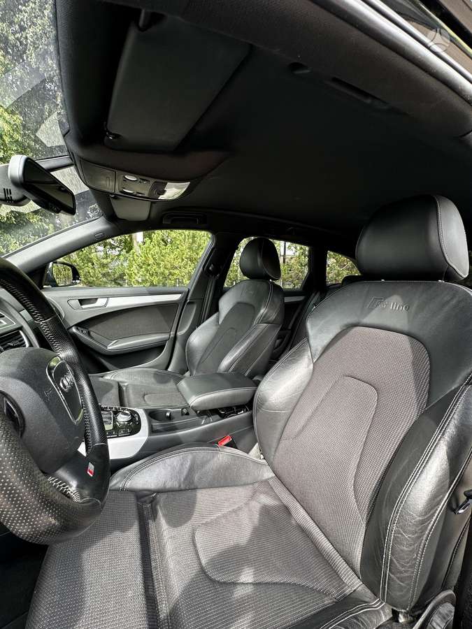 Audi A4 2011 — photo 11