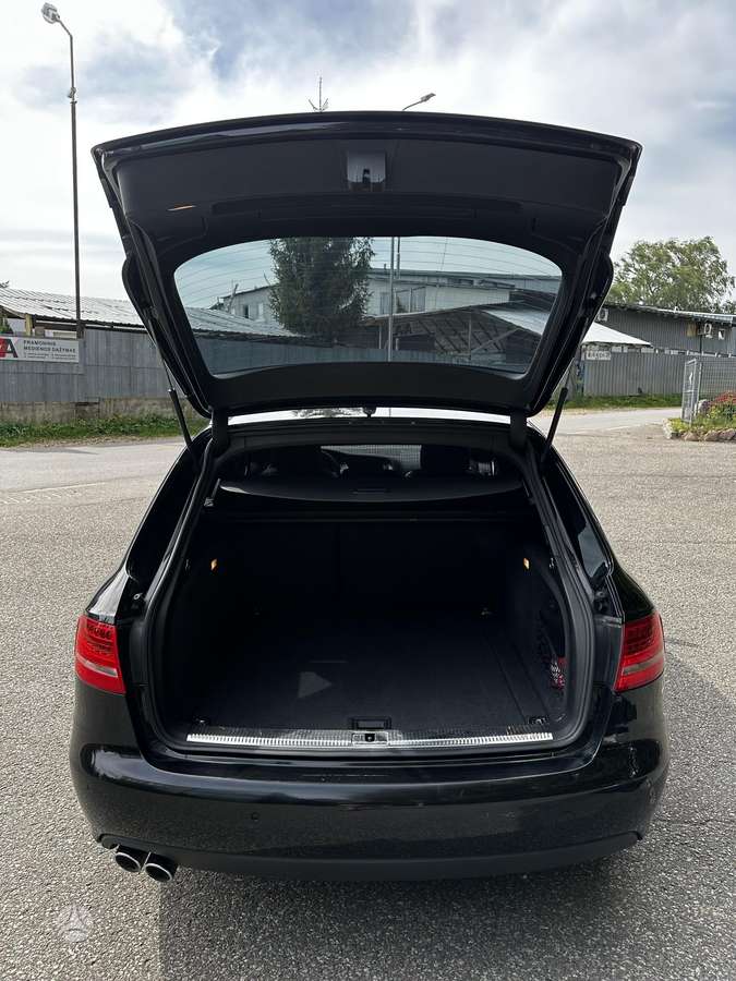 Audi A4 2011 — photo 15
