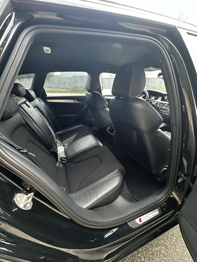 Audi A4 2011 — photo 18