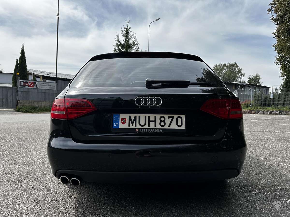 Audi A4 2011 — photo 6