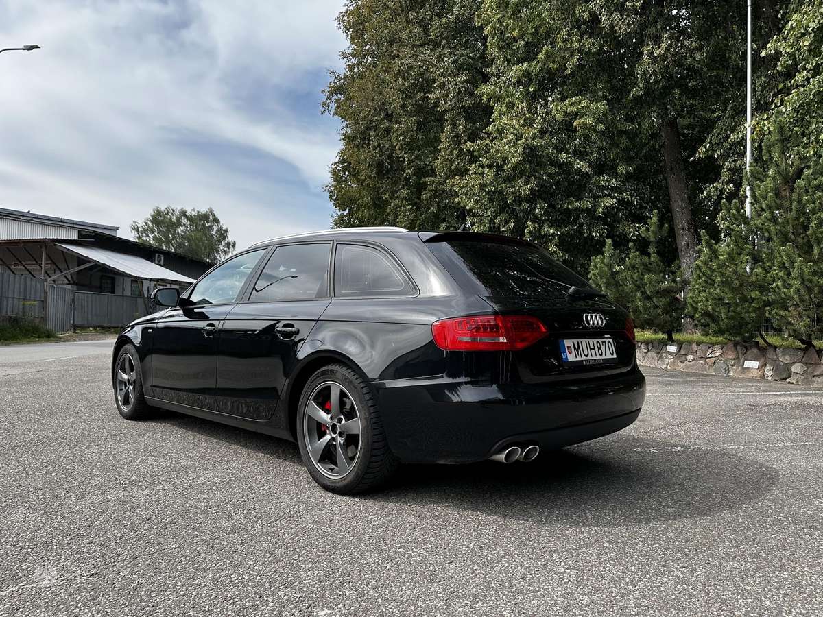 Audi A4 2011 — photo 7