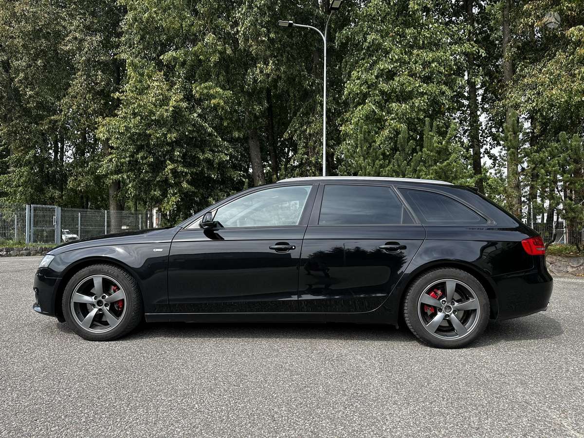 Audi A4 2011 — photo 8