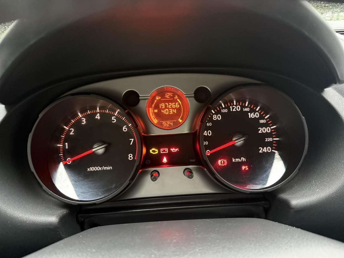 Nissan Qashqai 2009 — photo 9