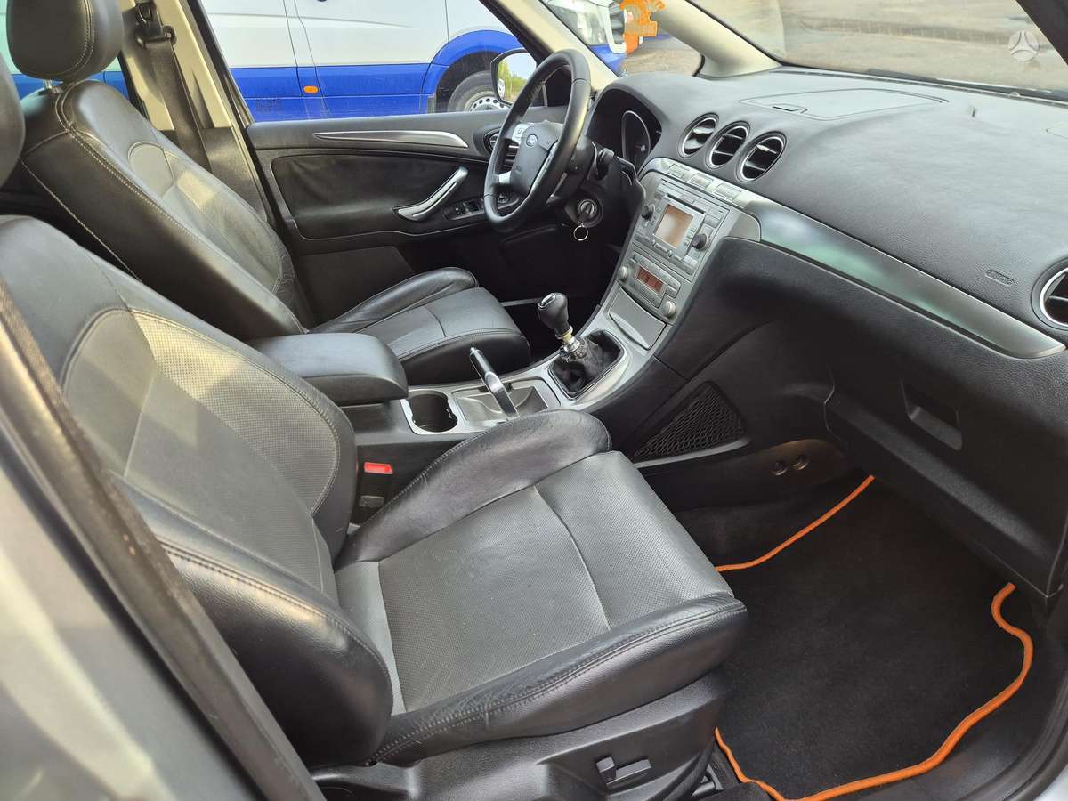 Ford S-MAX 2006 — photo 16
