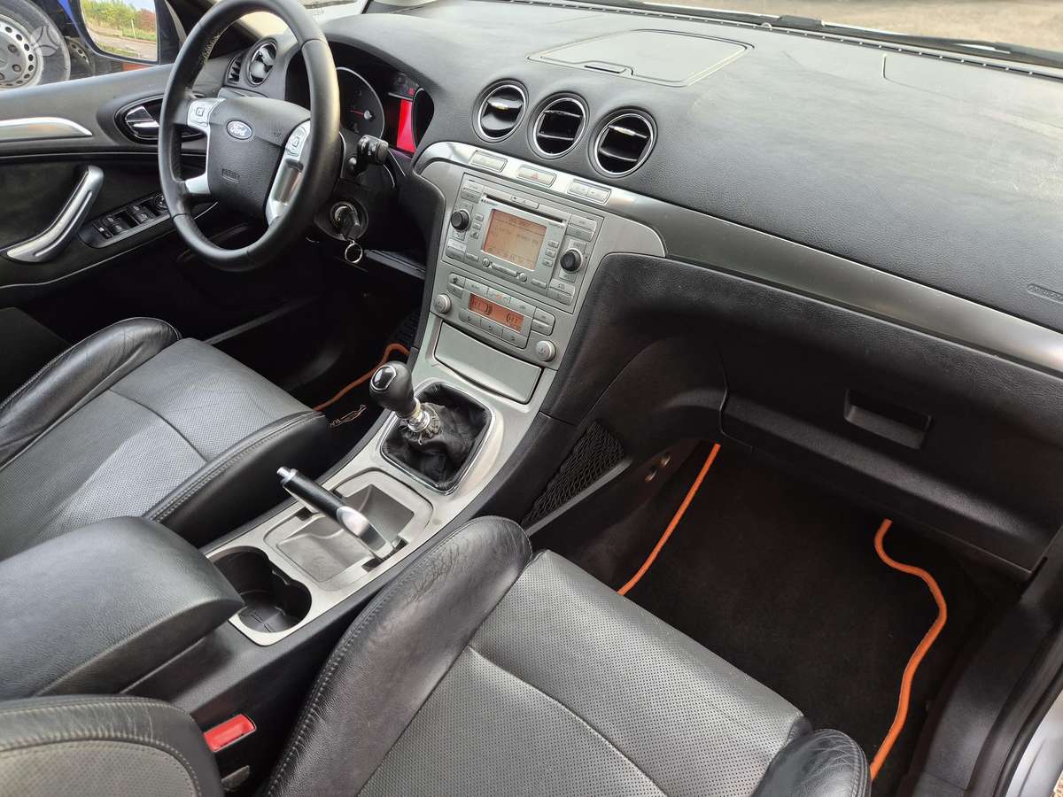 Ford S-MAX 2006 — photo 17