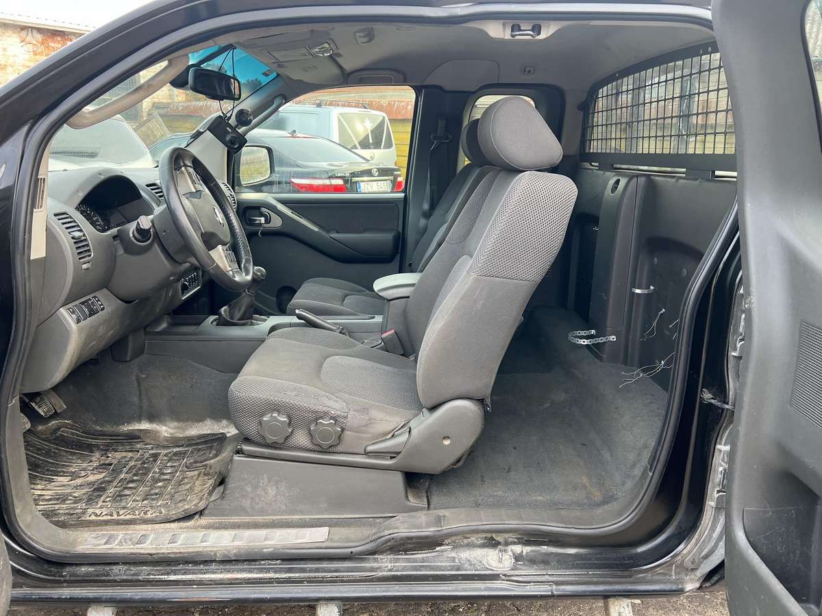 Nissan Navara 2009 — photo 5