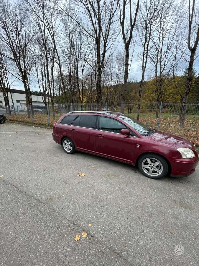 Toyota Avensis, 2004