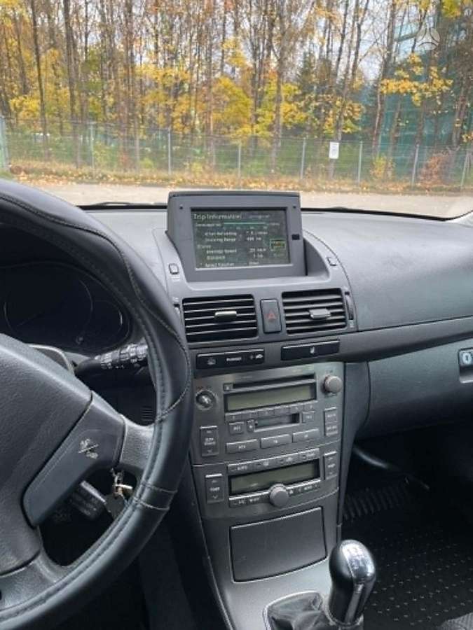 Toyota Avensis 2004 — photo 7
