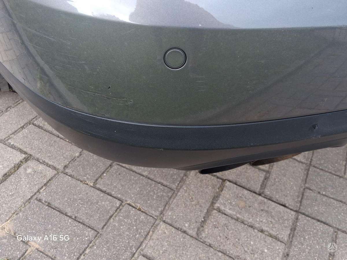 Volkswagen Passat 2009 — photo 8