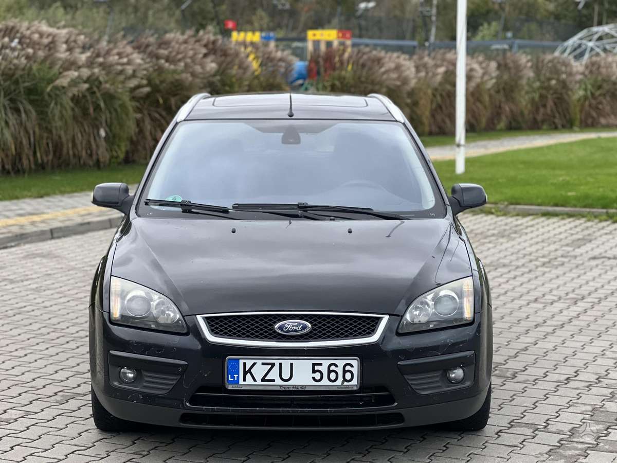 Ford Focus 2007 — interior