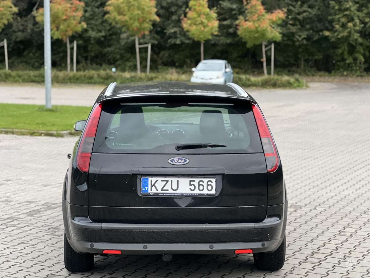 Ford Focus 2007 — engine 1560 cm³