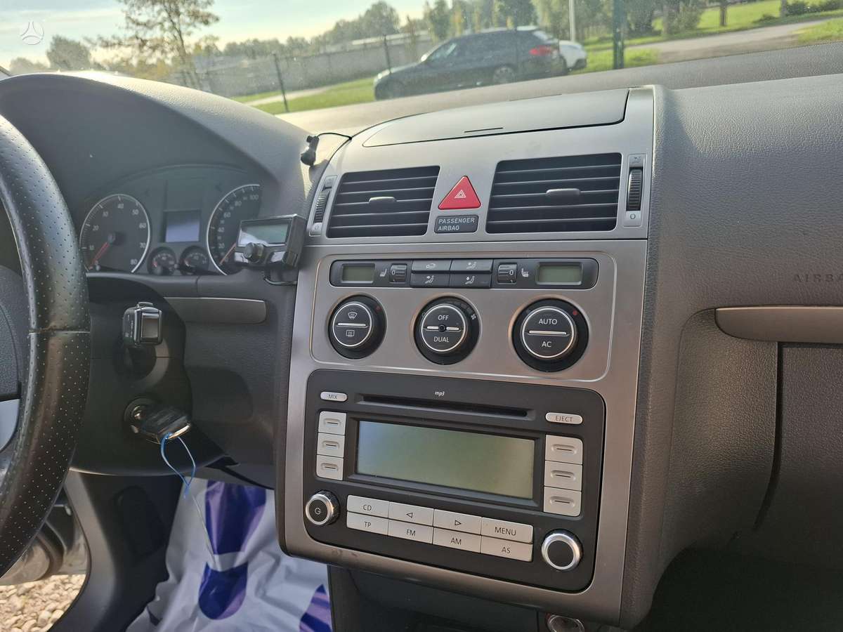 Volkswagen Touran 2007 — photo 11