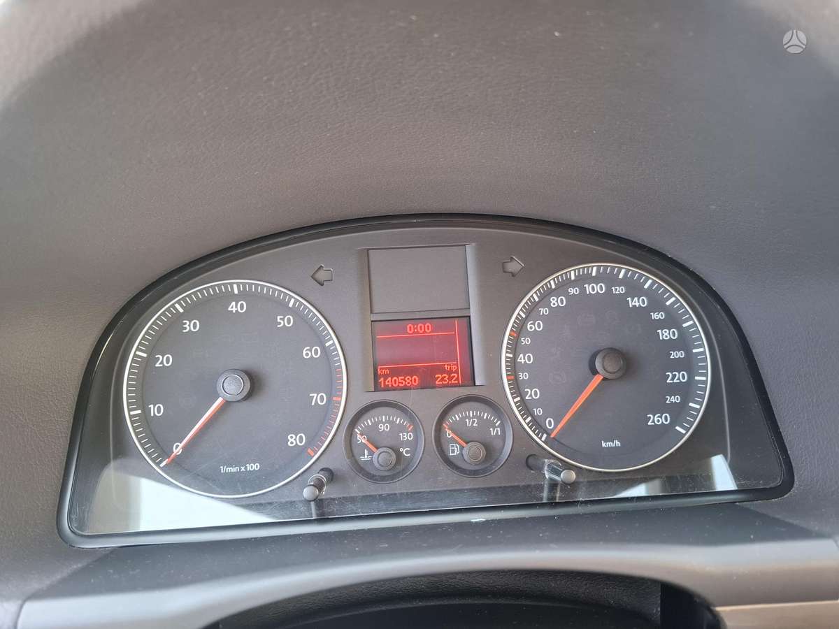 Volkswagen Touran 2007 — photo 12