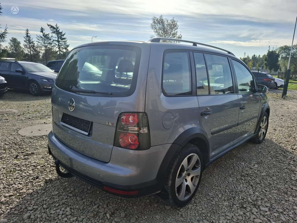 Volkswagen Touran 2007 — engine 1400 cm³, 140 HP (103kW)