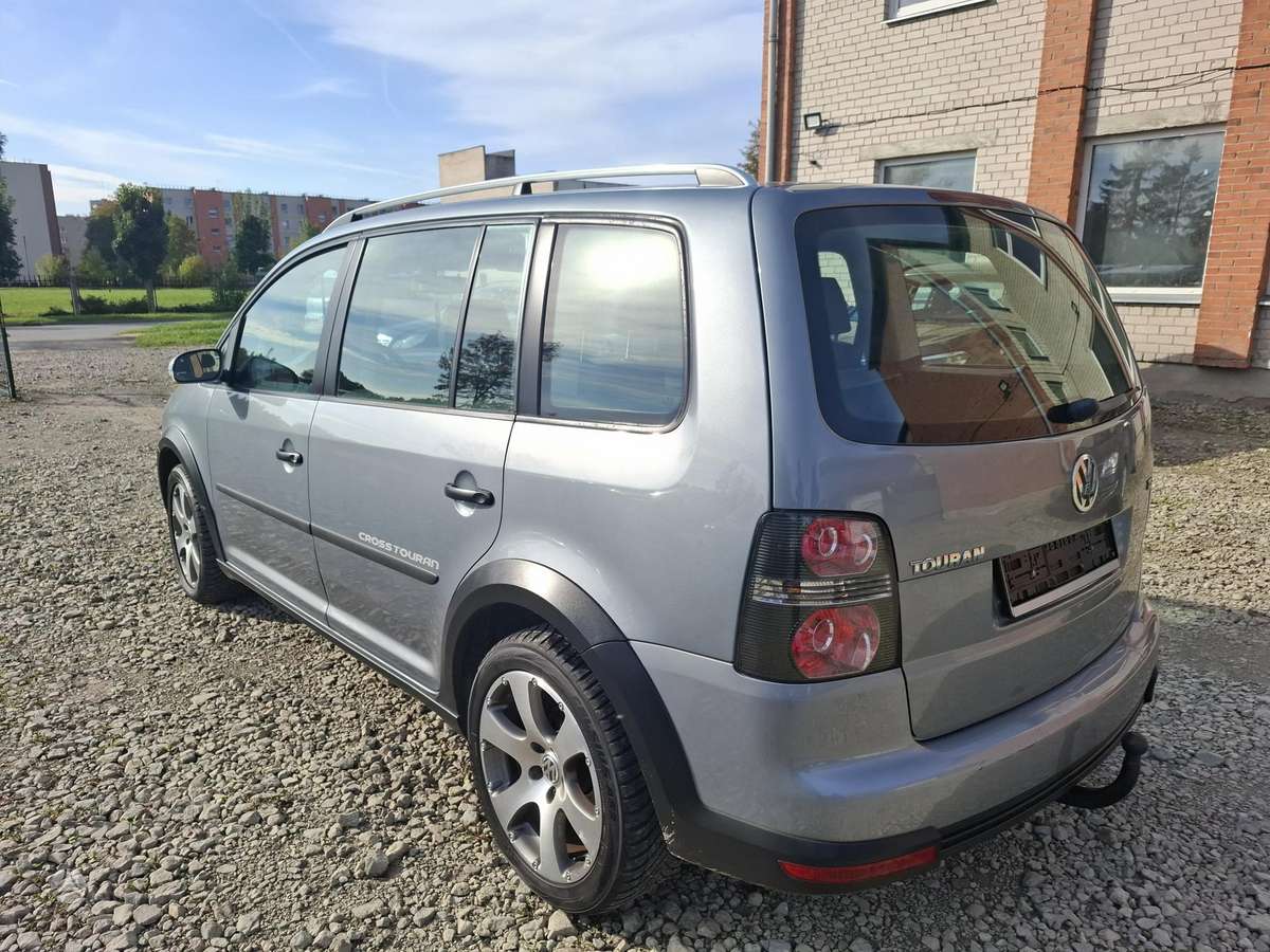 Volkswagen Touran 2007 — photo 6