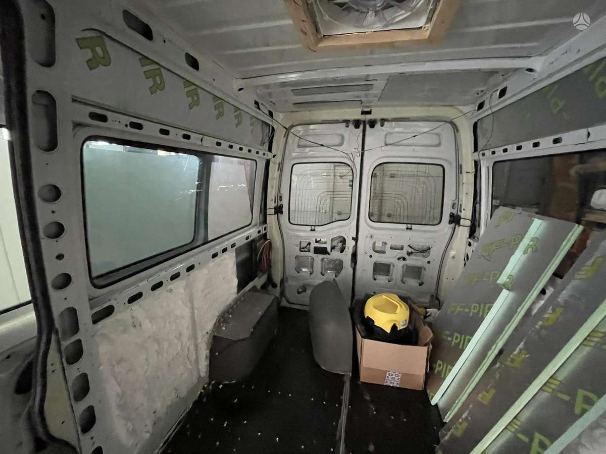 Renault Master 2009 — photo 11