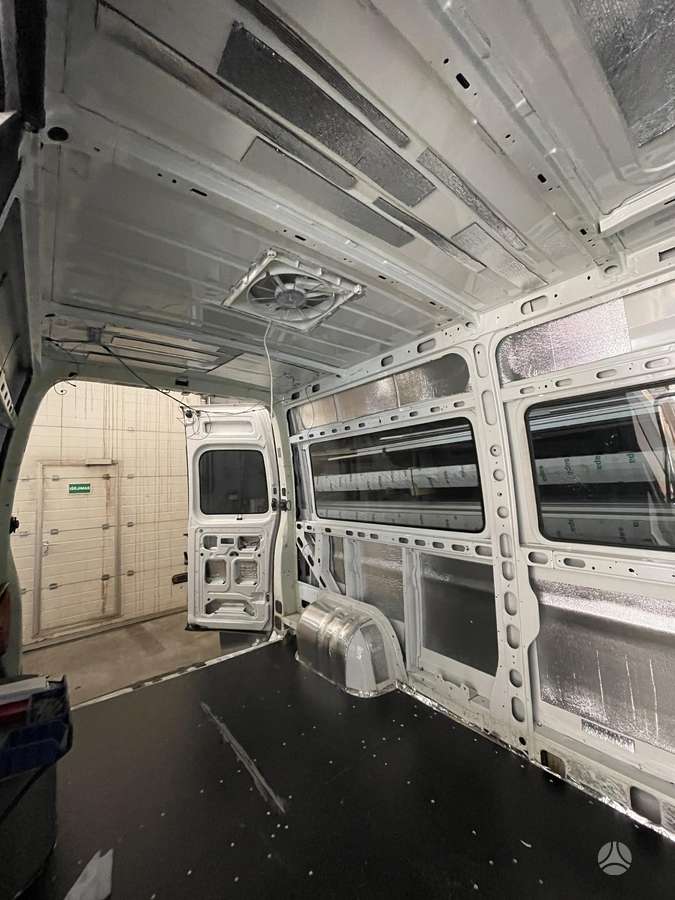 Renault Master 2009 — photo 16