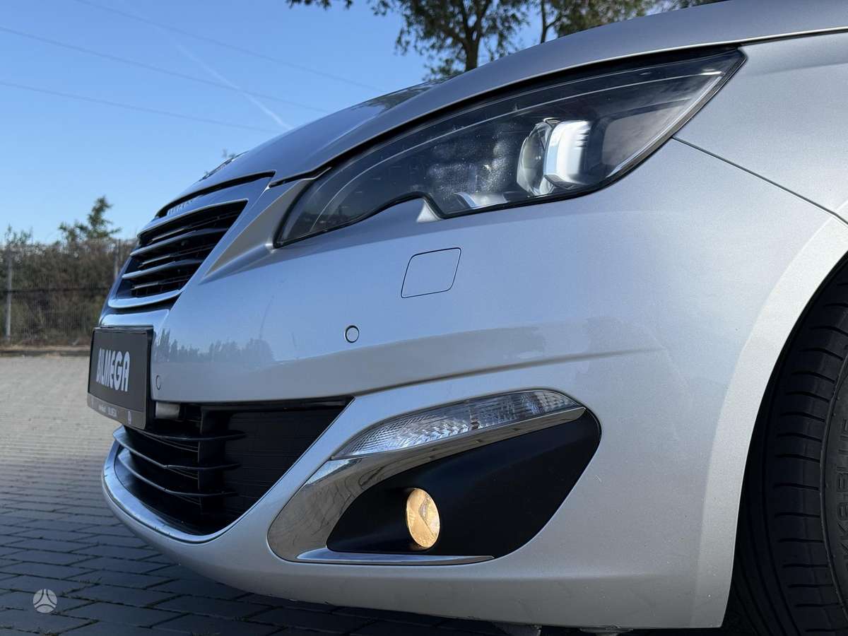 Peugeot 308 2015 — photo 11
