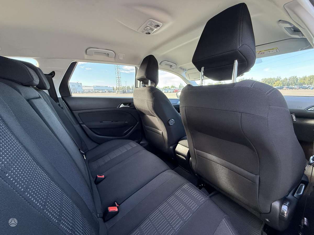 Peugeot 308 2015 — photo 18