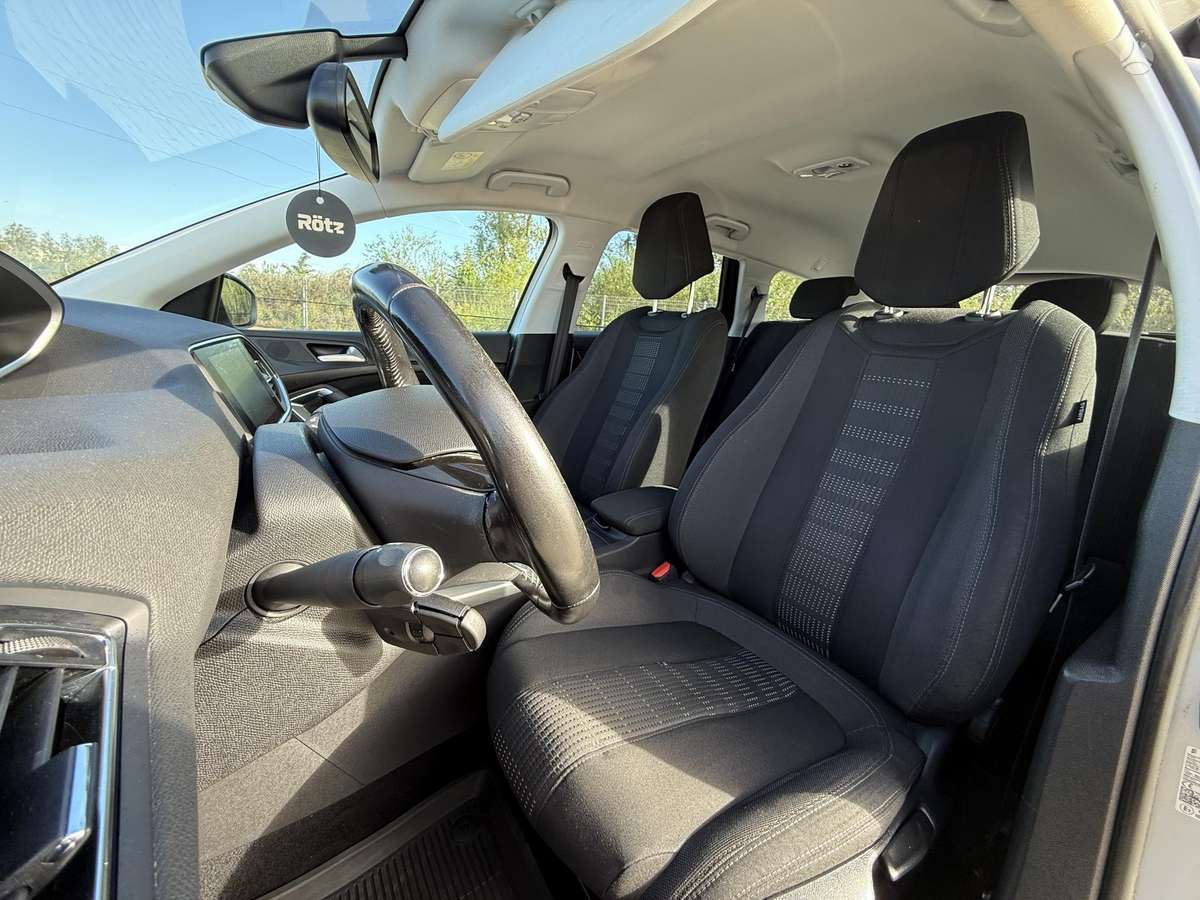 Peugeot 308 2015 — photo 24