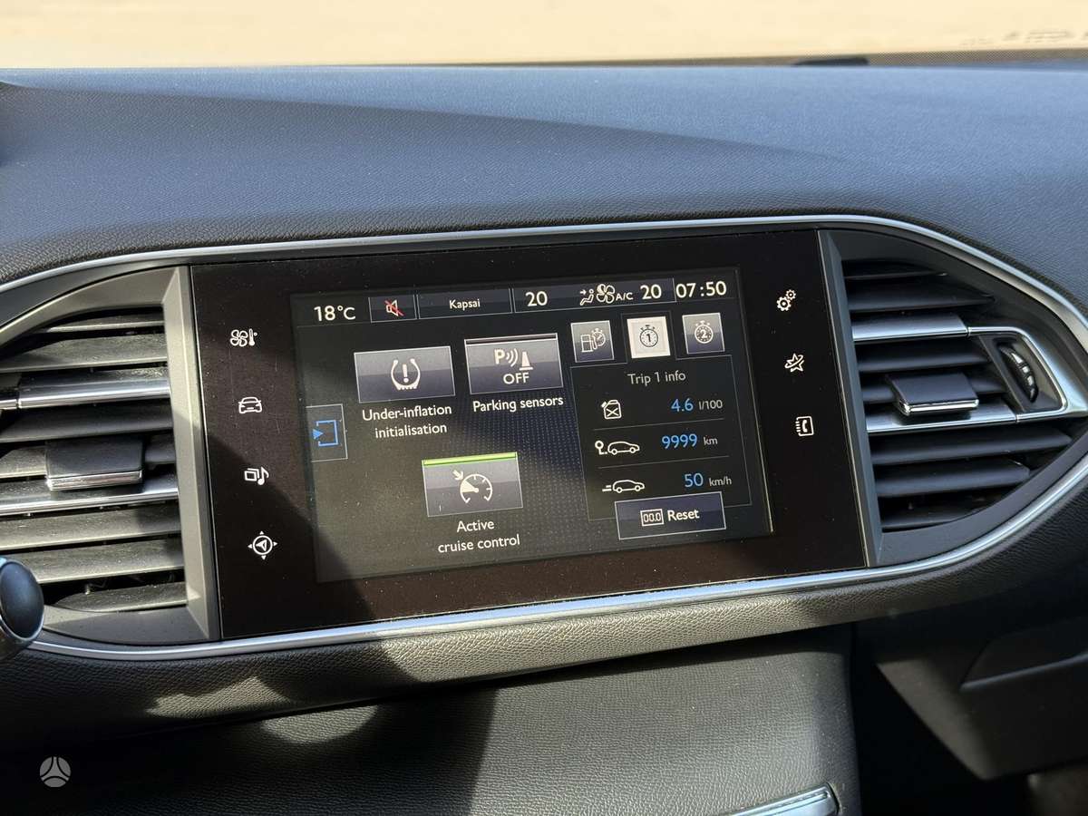 Peugeot 308 2015 — photo 29