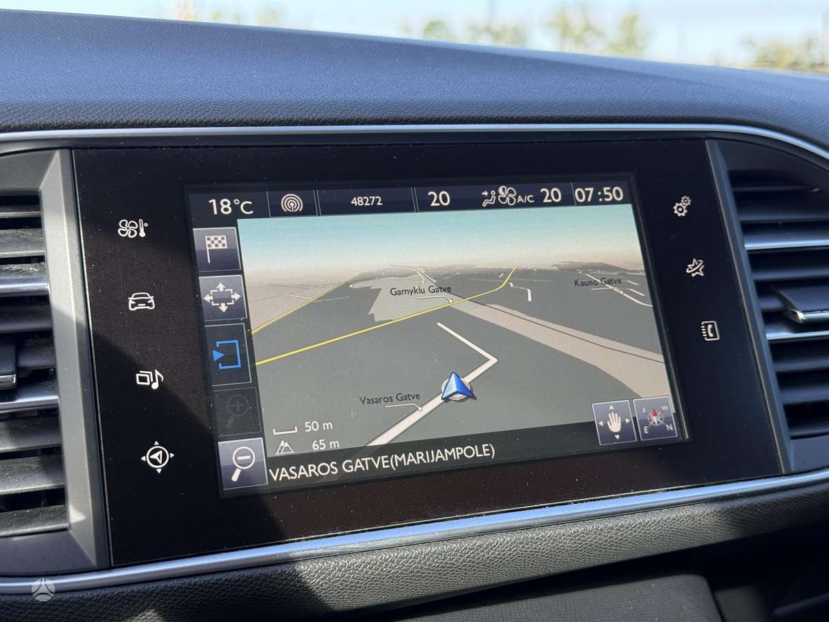 Peugeot 308 2015 — photo 30