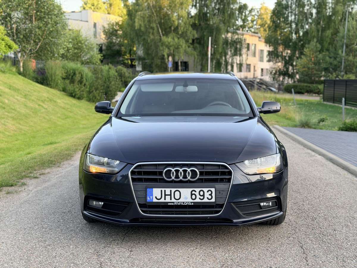 Audi A4 2012 — rear view