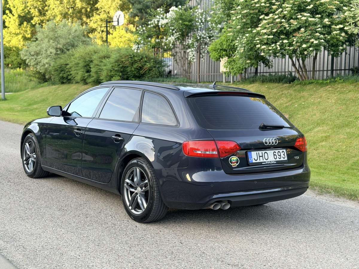 Audi A4 2012 — engine 2000 cm³