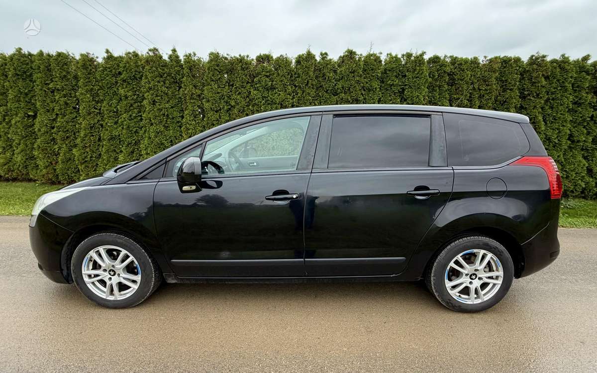 Peugeot 5008 2013 — photo 10