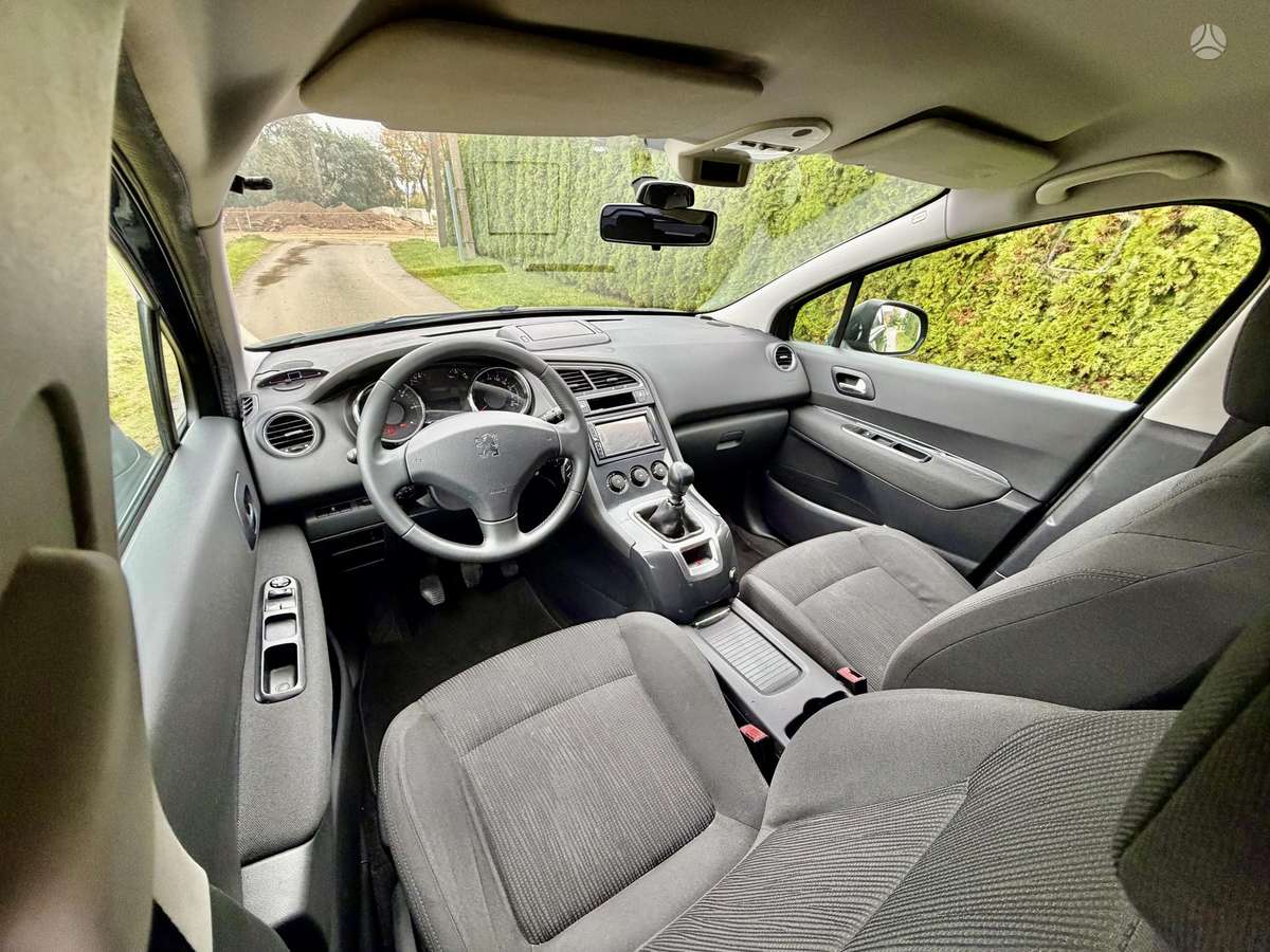 Peugeot 5008 2013 — photo 15
