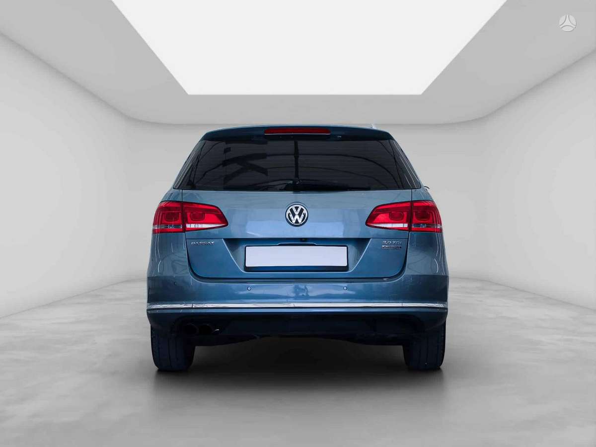Volkswagen Passat 2011 — engine 2000 cm³, 140 HP (103kW)