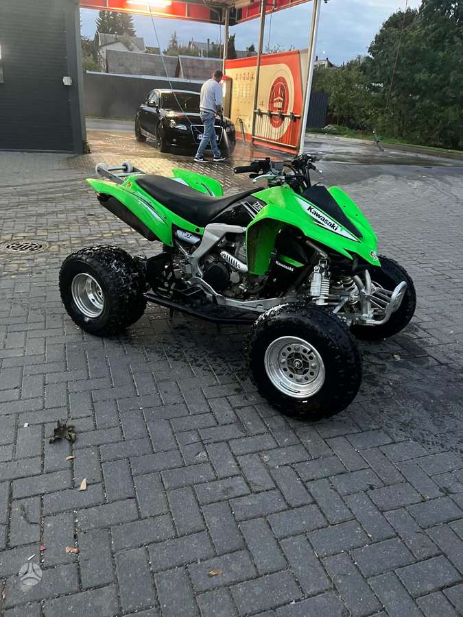 Kawasaki KFX 2012 — салон