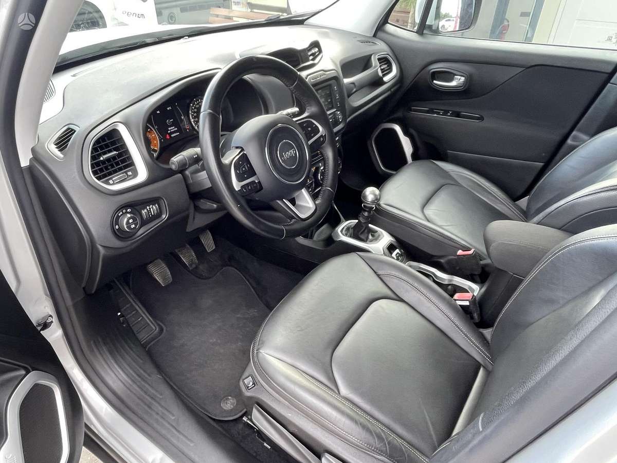 Jeep Renegade 2014 — фото 10